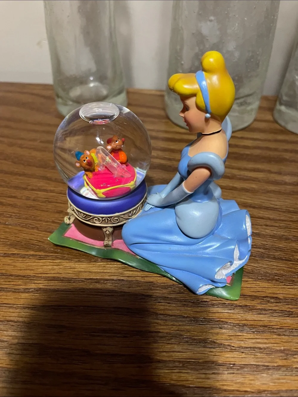 Cinderella Snow Globe - Picture 3 of 8